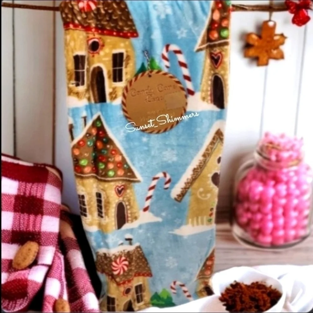 Gingerbread House Village Peppermint Snowflake Plush Throw Blanket Decor 50